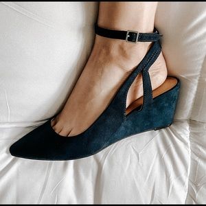 Navy blue wedges NWT